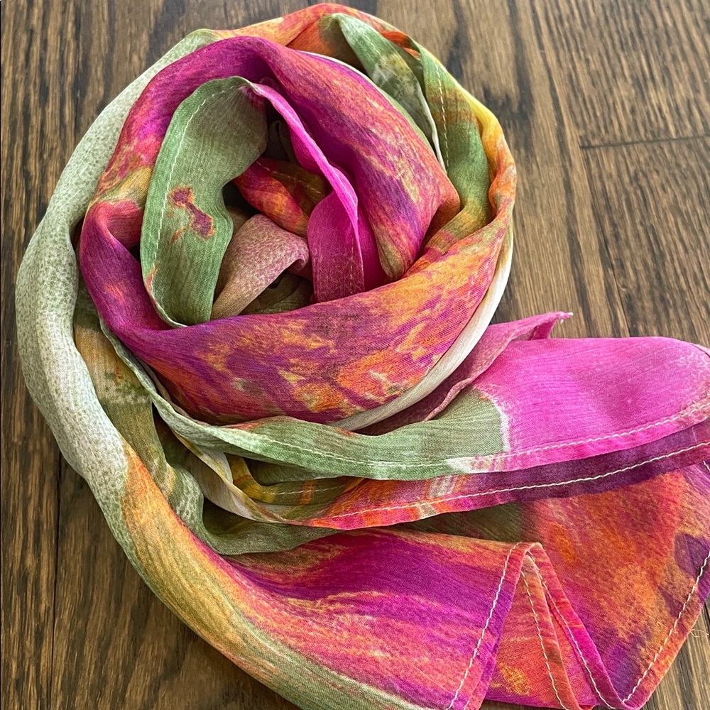 NWOT Oblong Patterned Watercolor Scarf